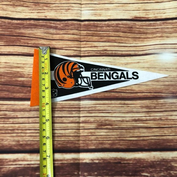 Vintage 90s NFL Football Mini Felt Pennant 4"x9" Cincinnati Bengals - Picture 2 of 4